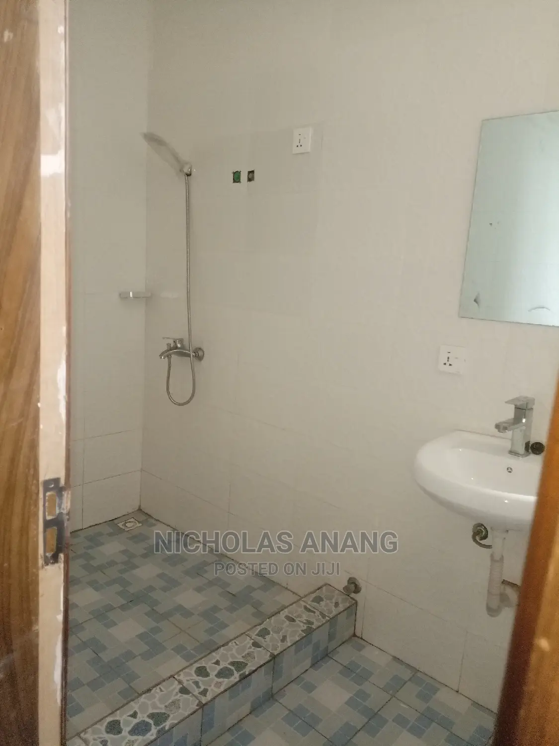 3bdrm Apartment in the Dorns Properties, New Town for Rent