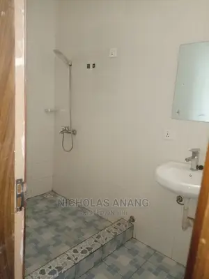 3bdrm Apartment in the Dorns Properties, New Town for Rent