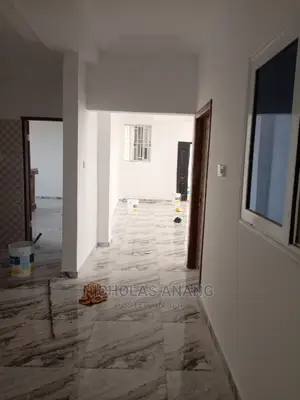 3bdrm Apartment in the Dorns Properties, New Town for Rent