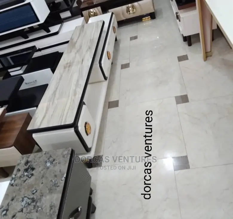 Extendable Tv Stand