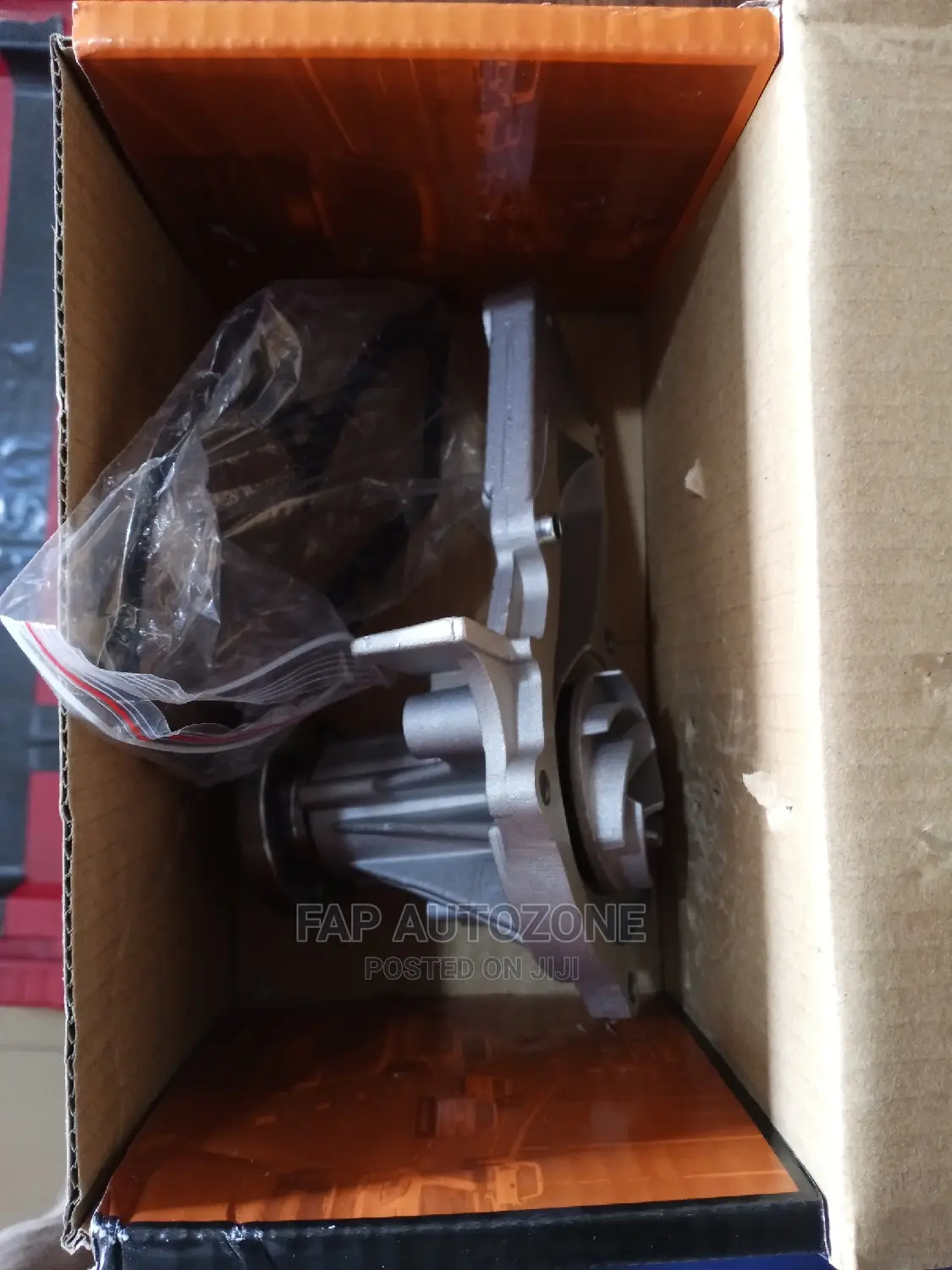 10569. Original Carquest Water Pump From Usa. T2332