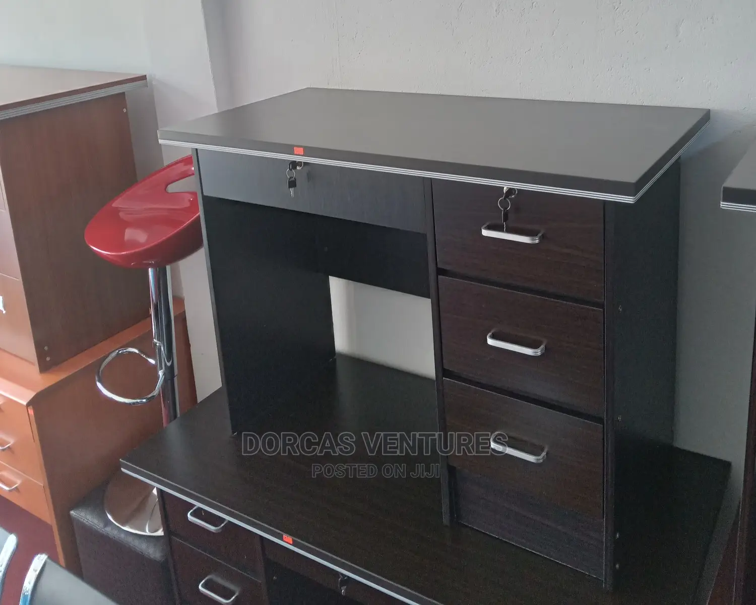 Desker for Office