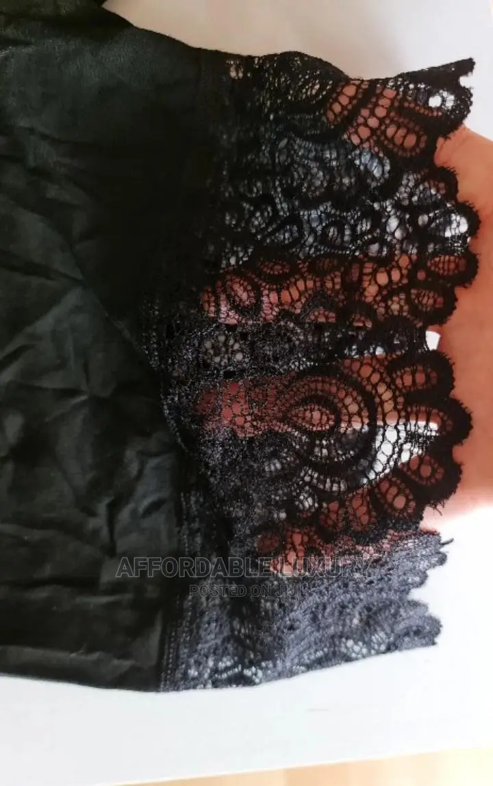 Antiexposure Plus Size Soft Lace Flower Pattern Panty Shorts