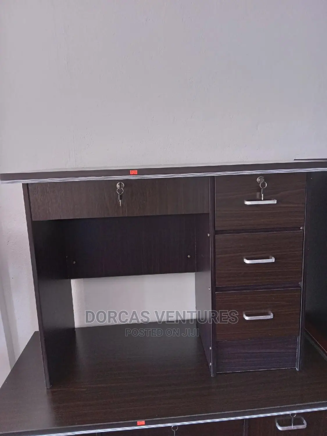 Rectangular Shape Office Table