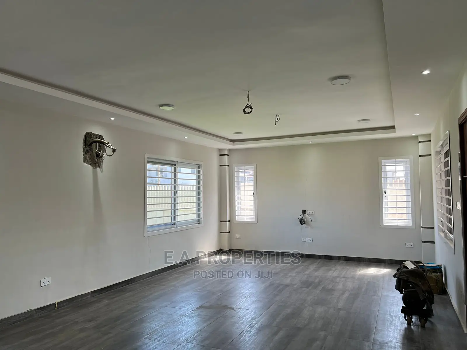 4bdrm House in E a Propertis, Airport Residential Area for Sale