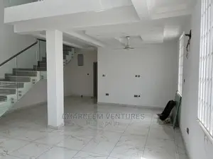 4bdrm Duplex in Accra Metropolitan for Sale