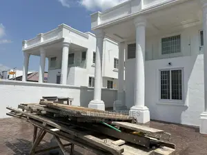 4bdrm Duplex in Accra Metropolitan for Sale
