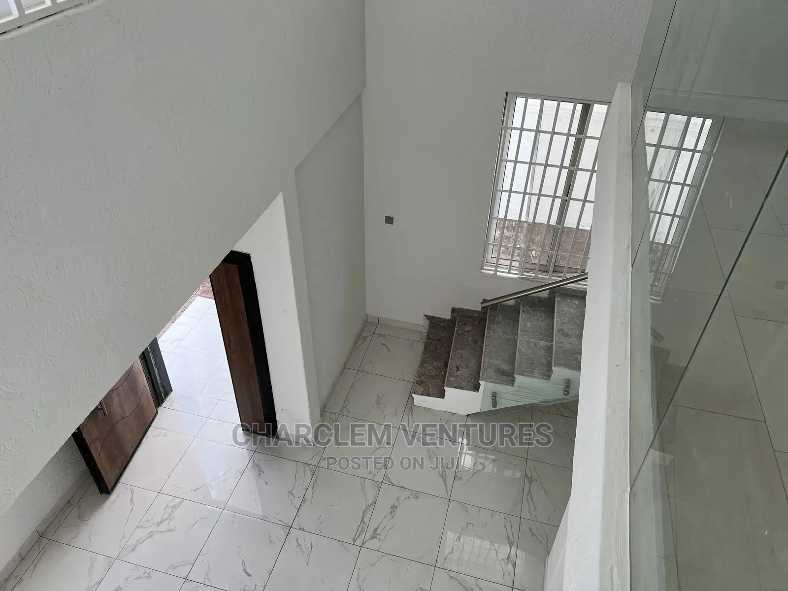 4bdrm Duplex in Accra Metropolitan for Sale