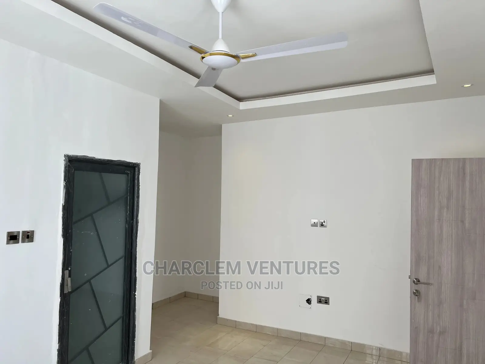 4bdrm Duplex in Accra Metropolitan for Sale