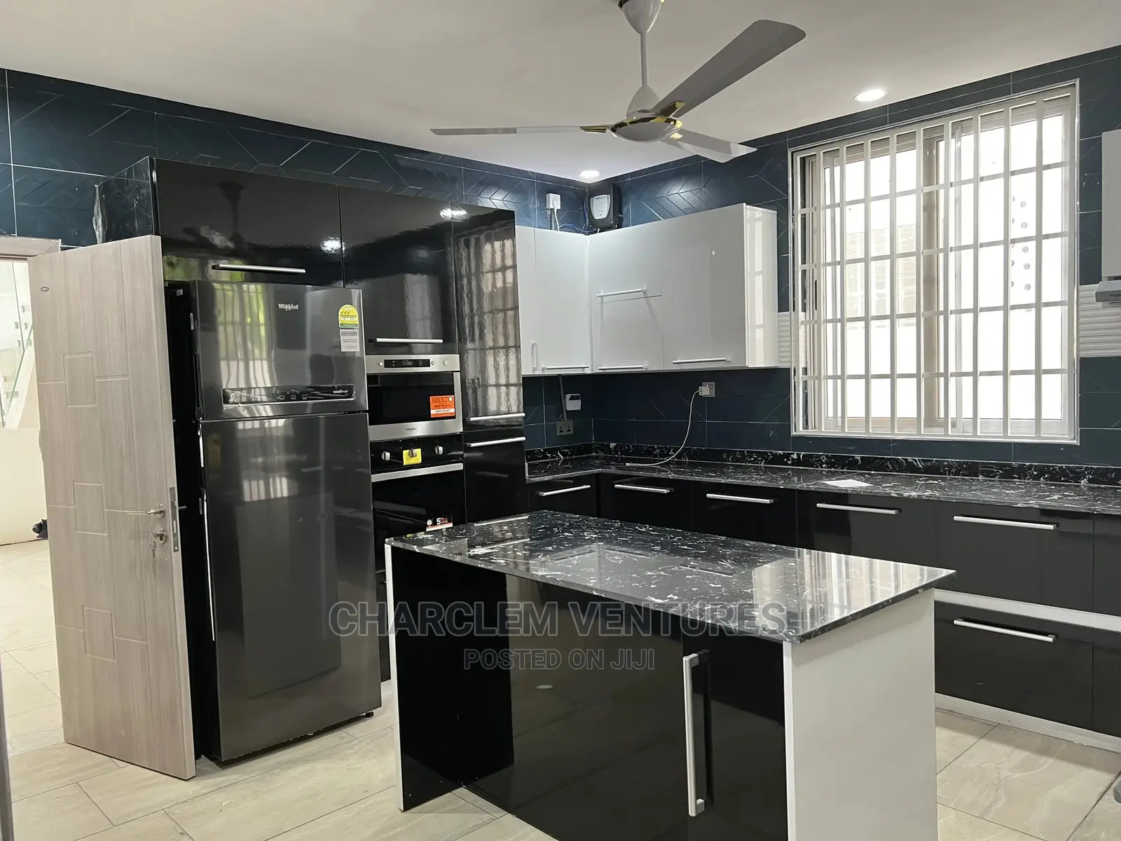 4bdrm Duplex in Accra Metropolitan for Sale