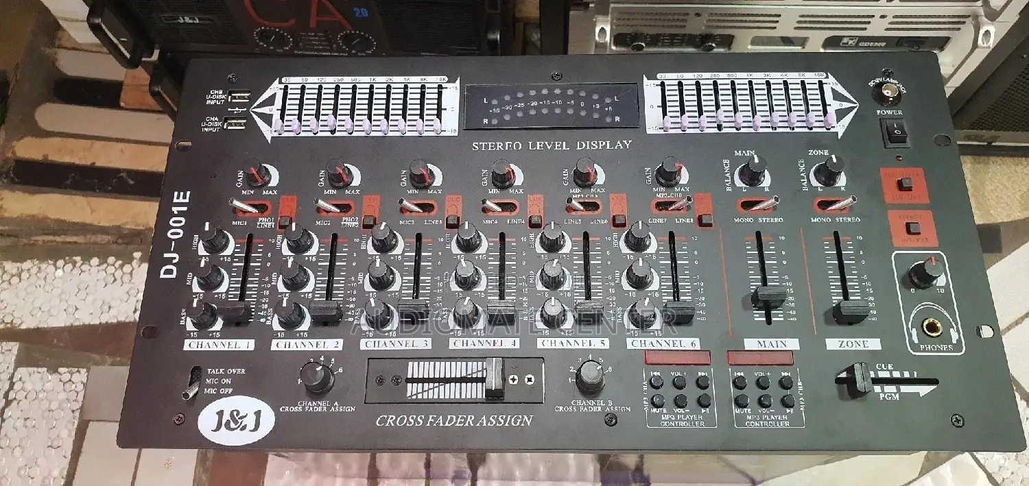 J J DJ Mixer