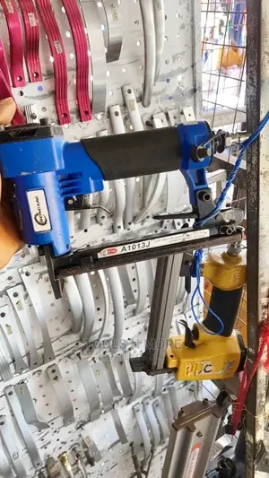 Air Staple Gun