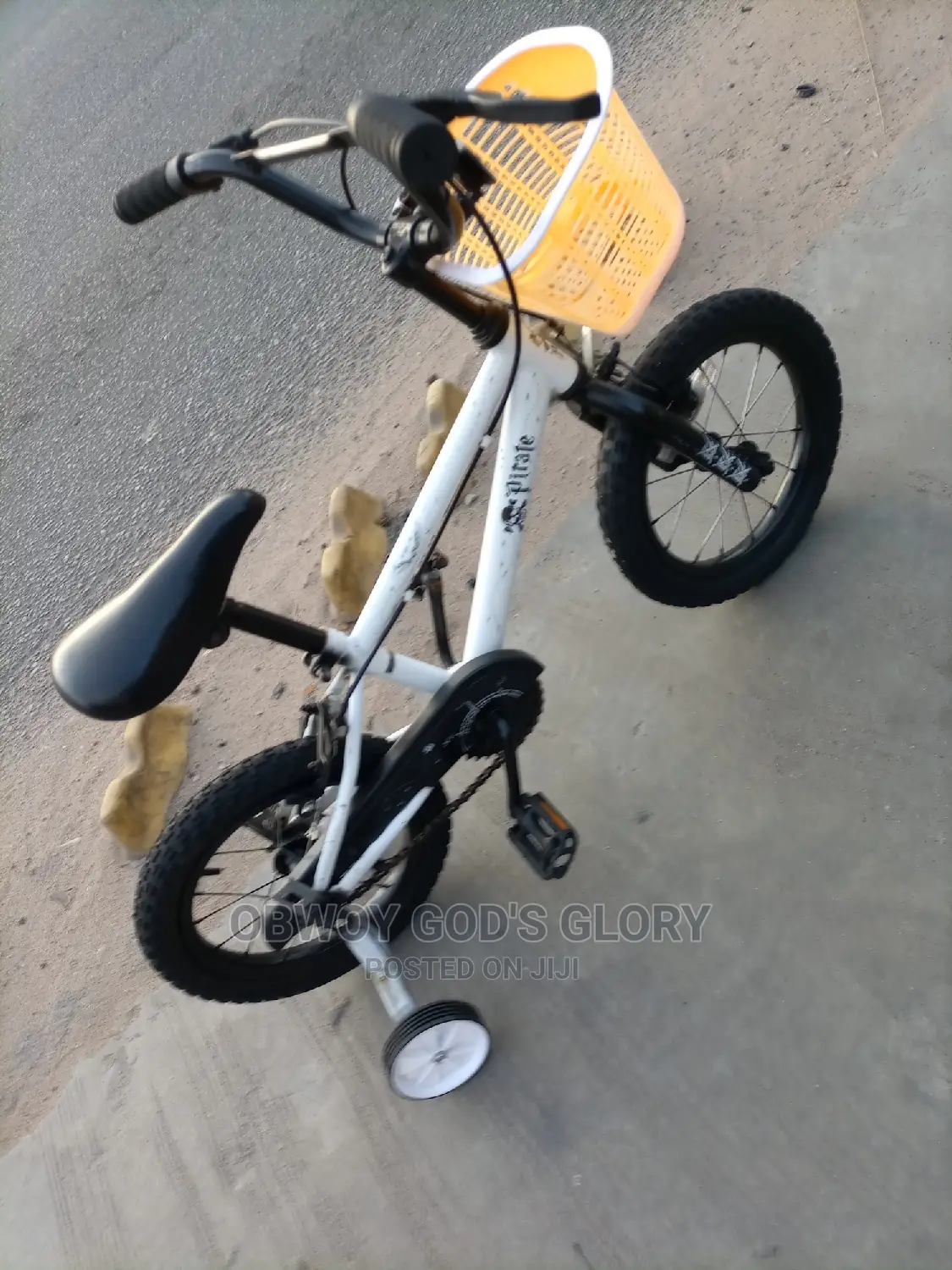 White Jet Kids Bike