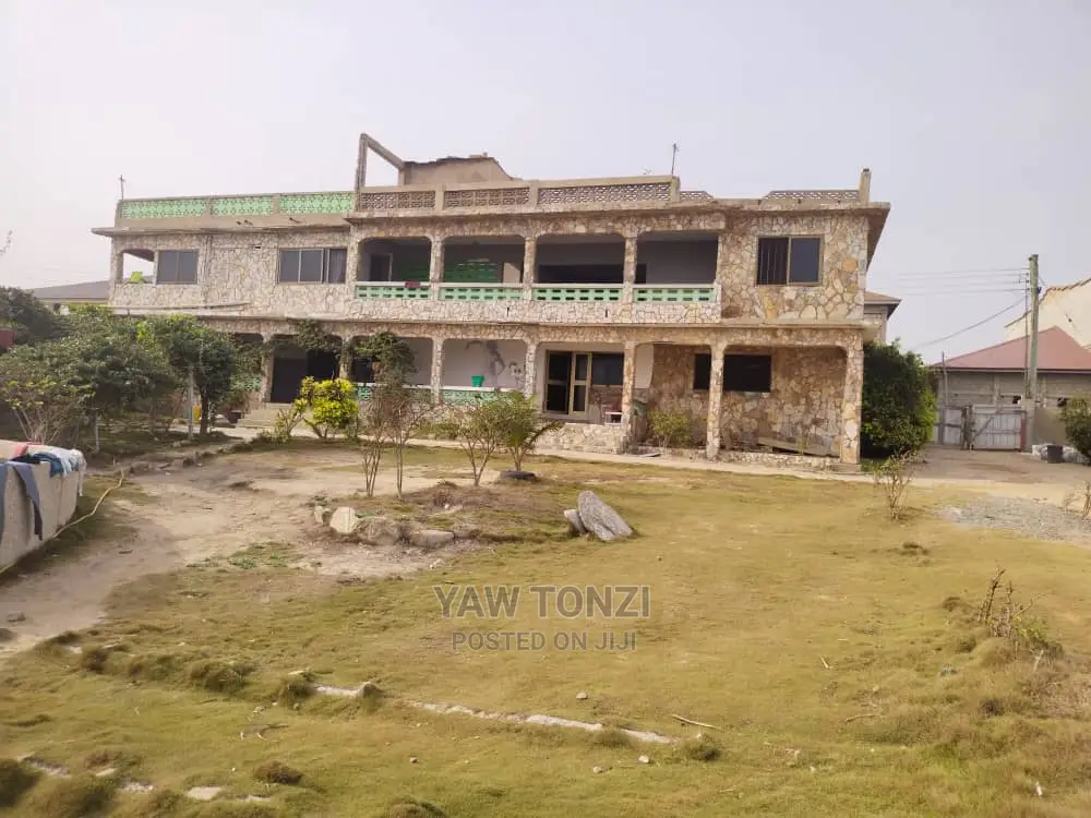 5bdrm House in Nungua, Cold Store for sale