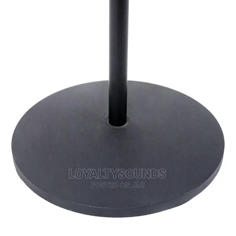 Roundbase Straight Mic Stand