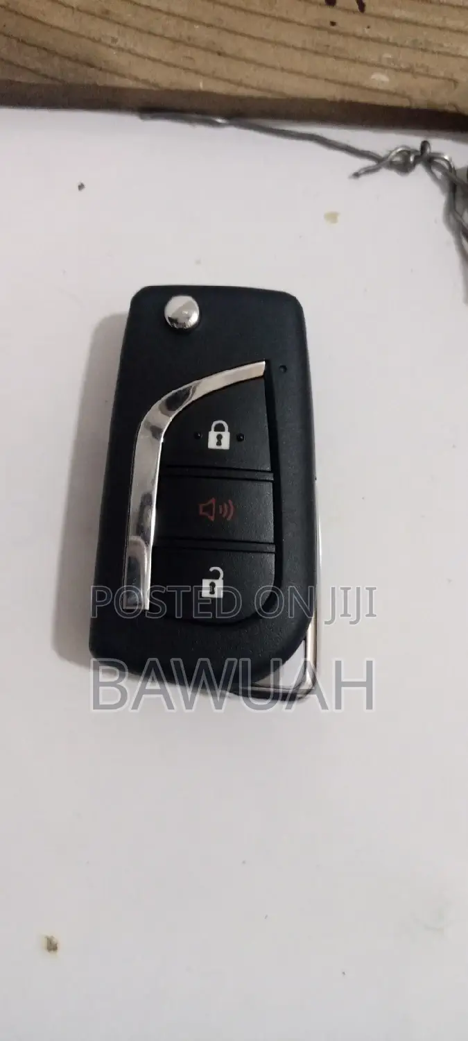 Bawuah Auto Keys and Diagnosis, Toyota Hilux Original Key