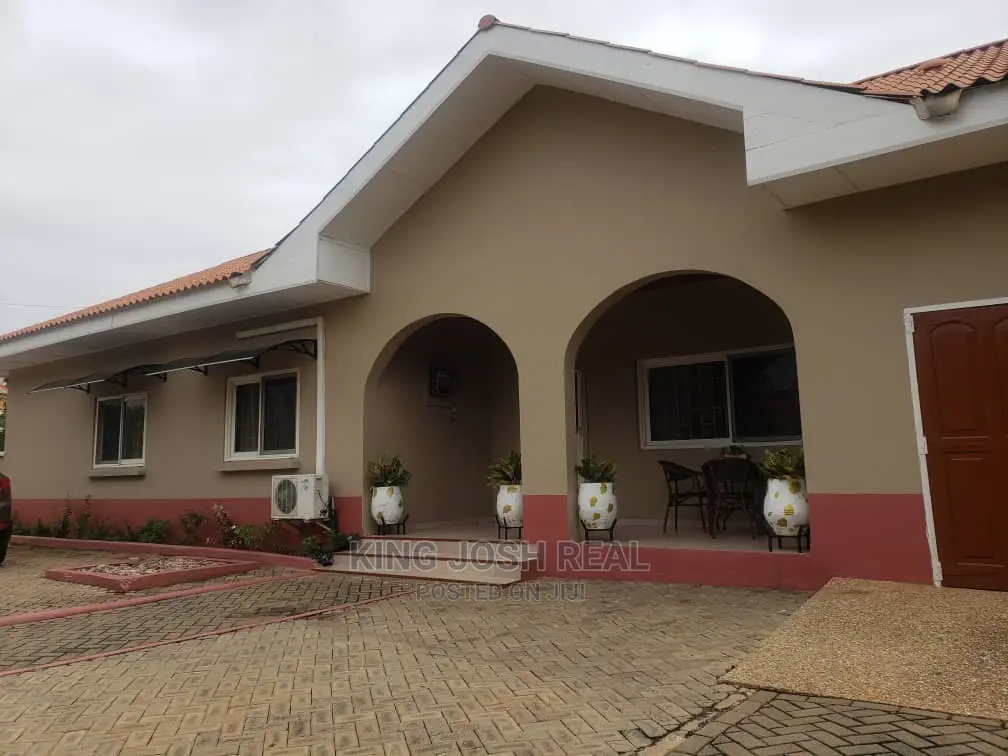 Fully Furnished 3 Bedroom House for Rent at East Airport