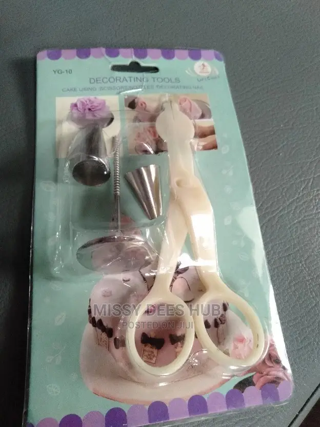 4pcs Cake Decorating Tools Set
