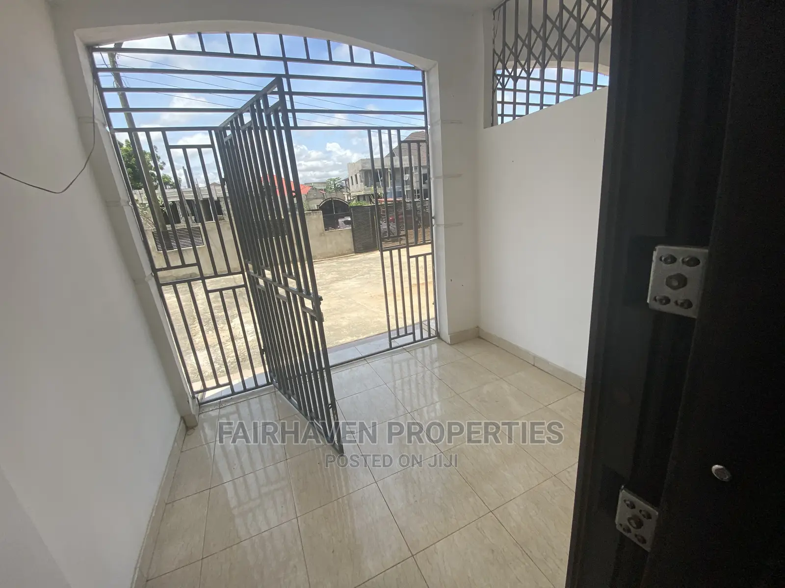 3bdrm Apartment in East Airport for rent