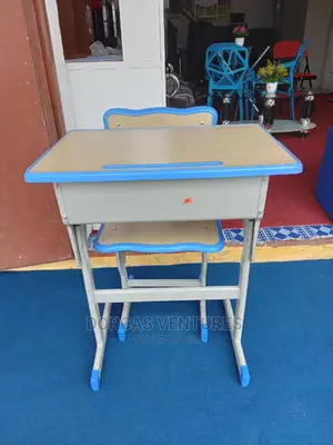 Enclosed Study Desk