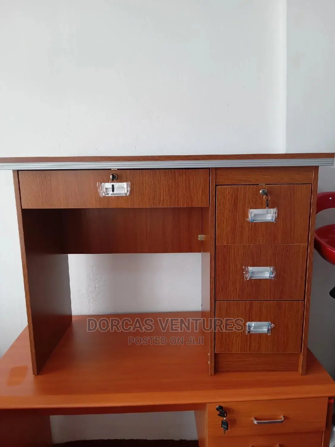 Space Save Office Table