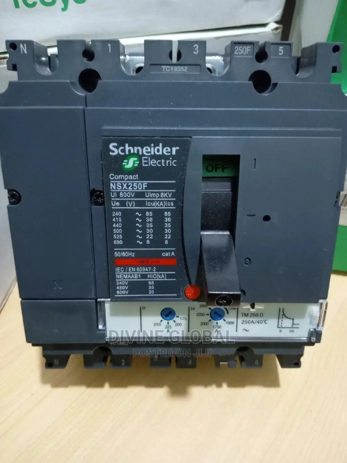 250a Schneider 4pole Circuit Breaker