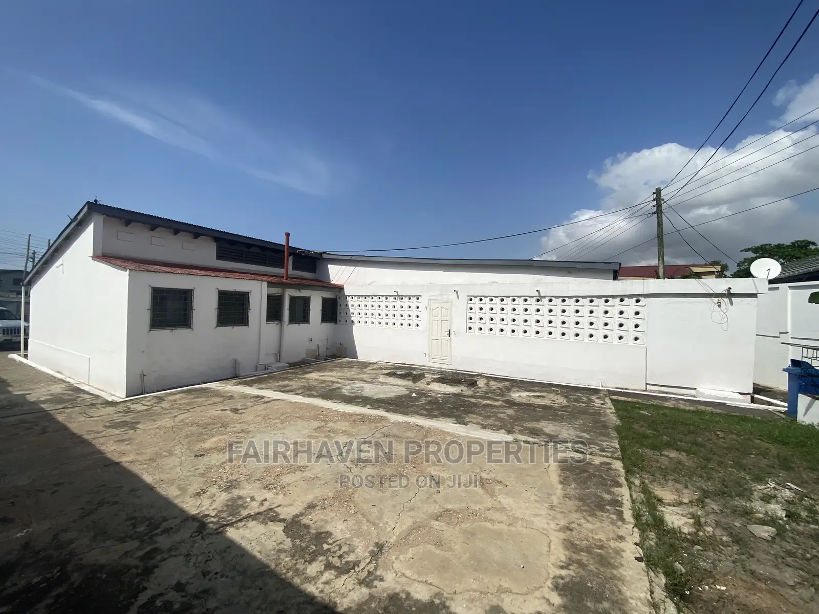 5bdrm House in Nyaniba Estate, Osu for Rent