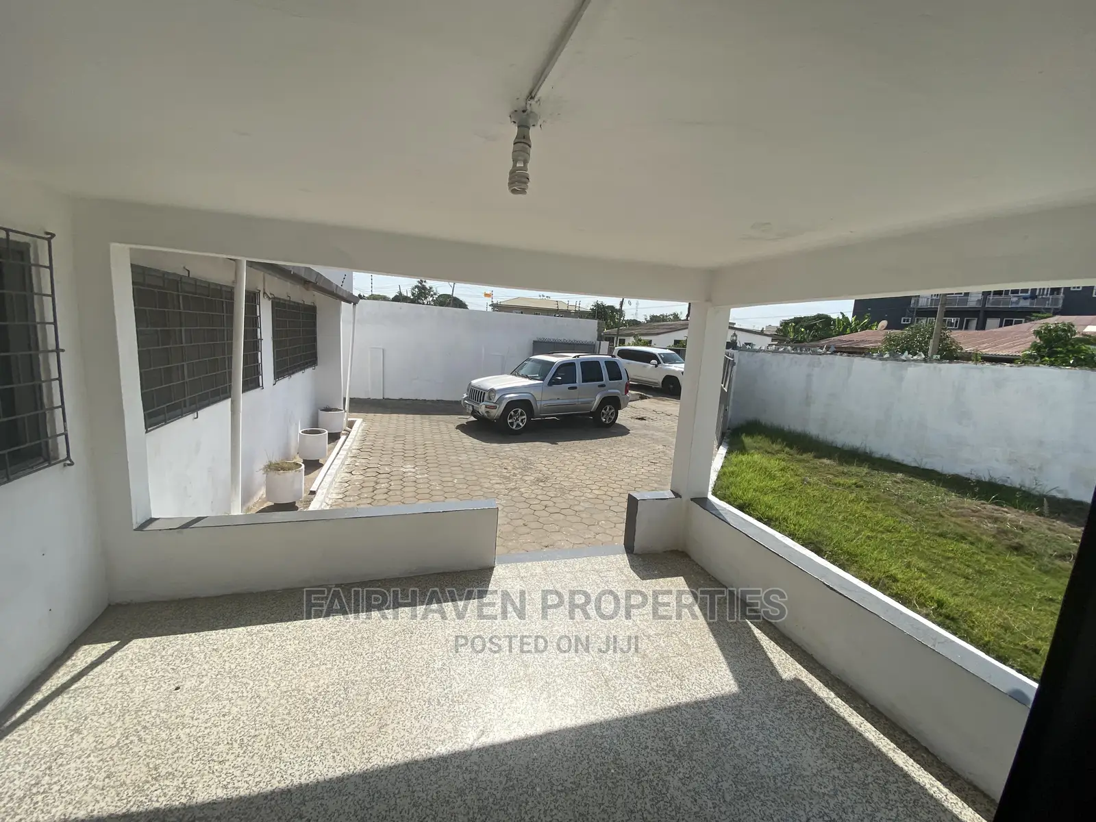 5bdrm House in Nyaniba Estate, Osu for Rent