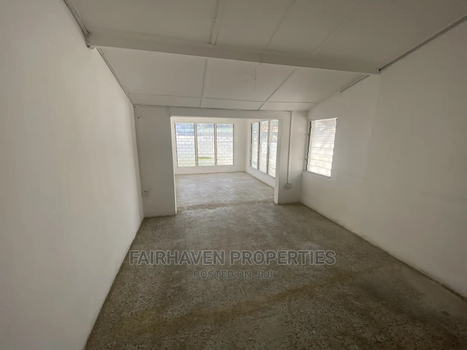 5bdrm House in Nyaniba Estate, Osu for Rent