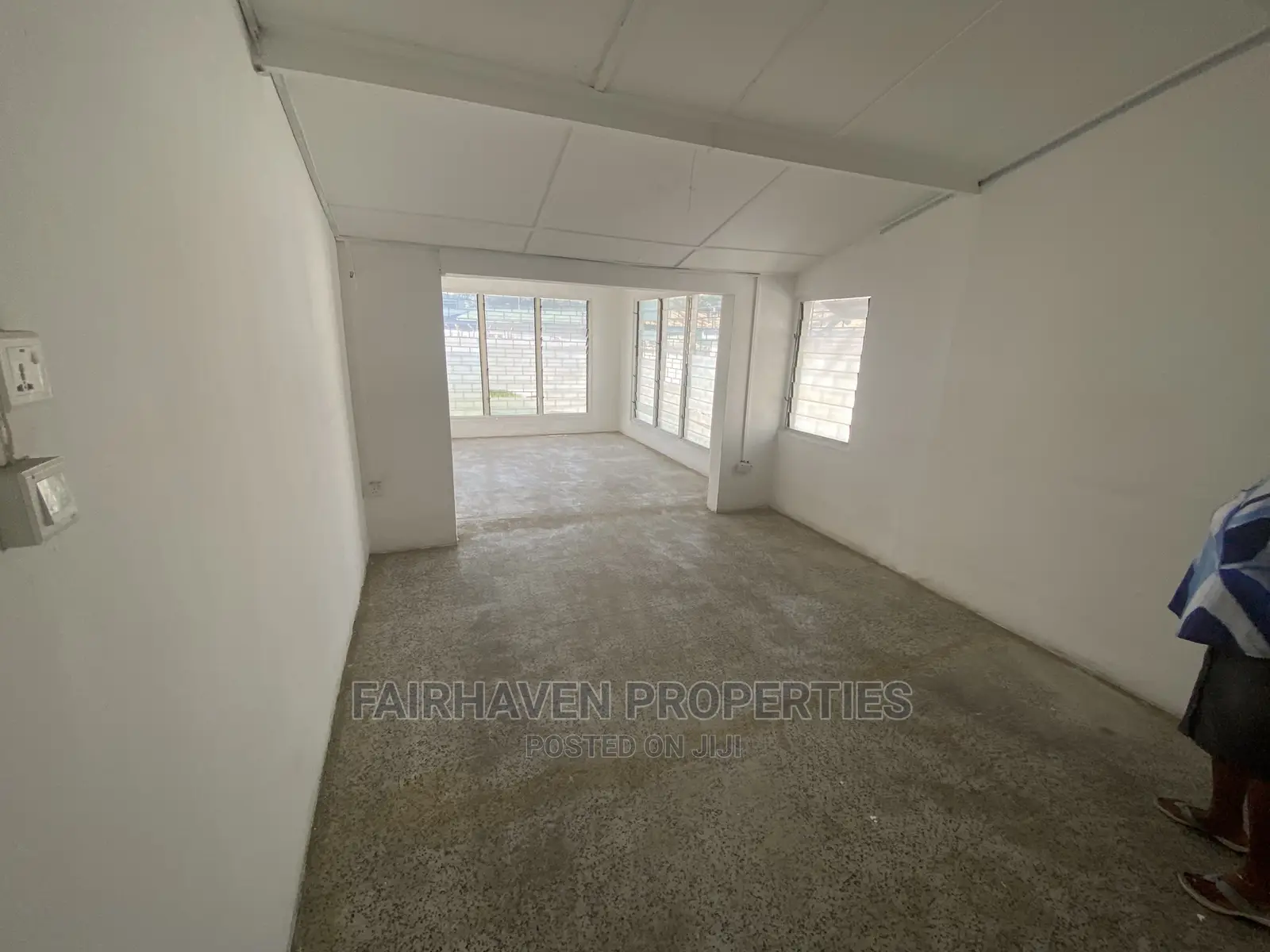 5bdrm House in Nyaniba Estate, Osu for Rent