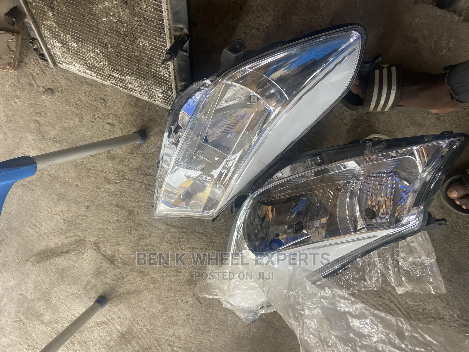 Toyota Vitz 2012 Headlight