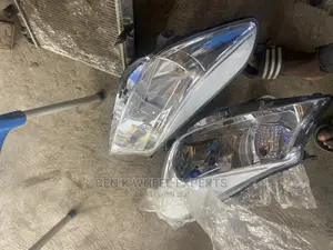 Toyota Vitz 2012 Headlight