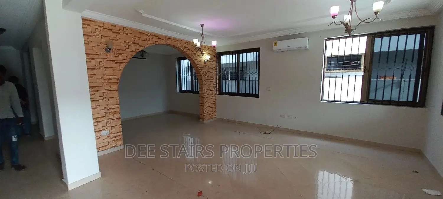 4bdrm House in Tsse Addo Behinde for Rent
