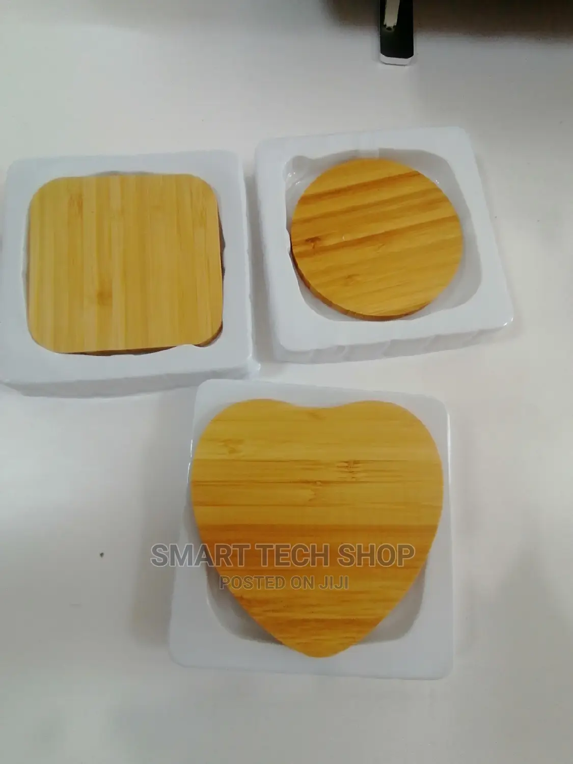 15 Watts Quick Charge Bamboo Wireless Charging Pad iPhone