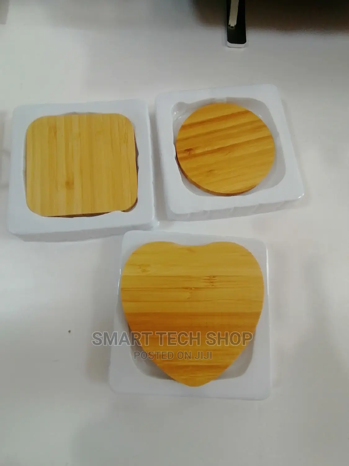 15 Watts Quick Charge Bamboo Wireless Charging Pad iPhone