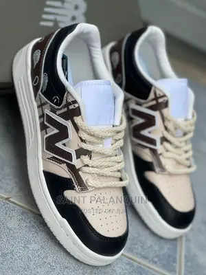 New Balance Sneaker