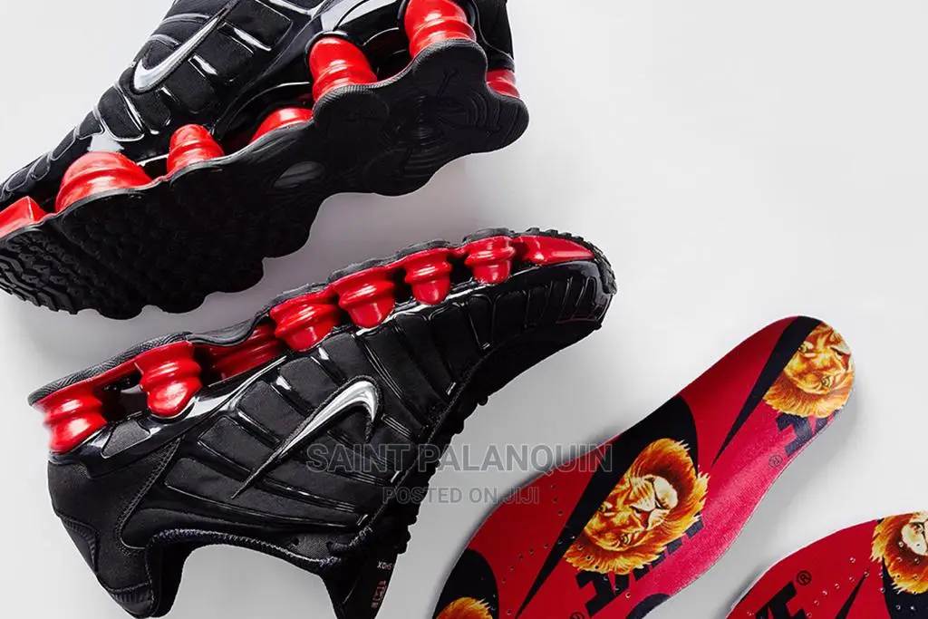 Nike Shox Sneaker