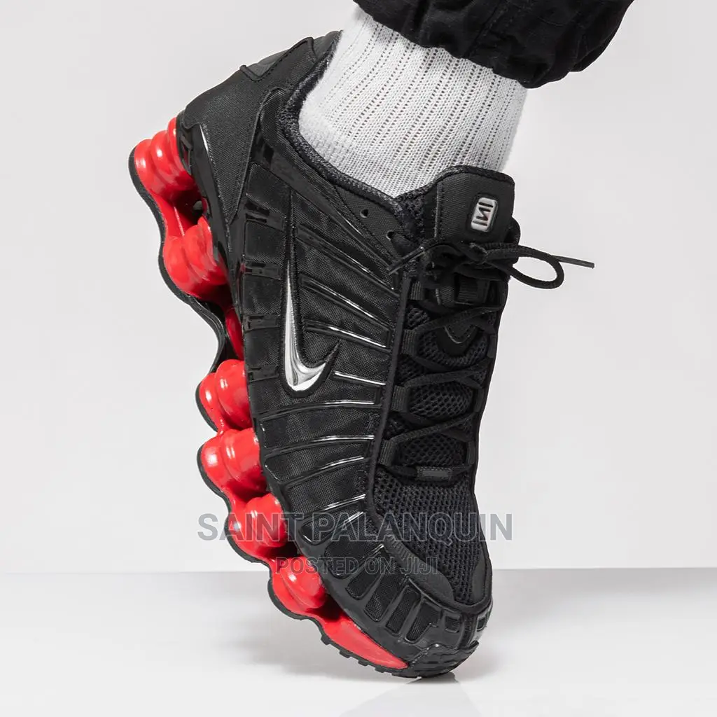 Nike Shox Sneaker