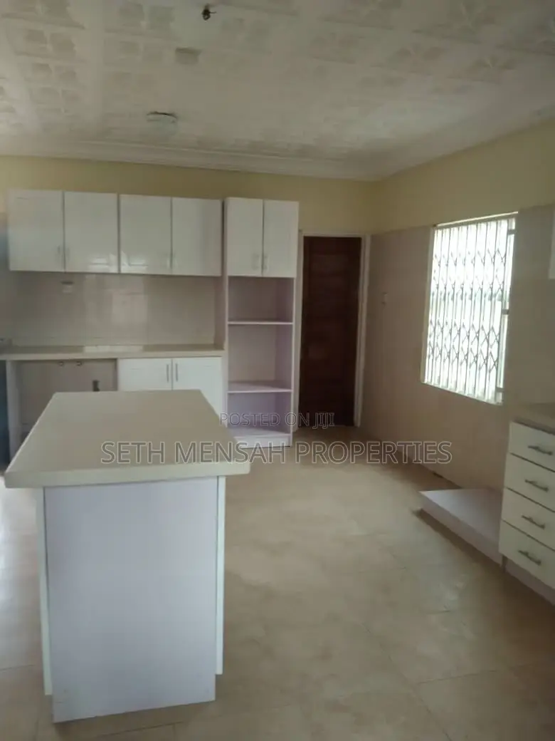 3bdrm House in 3 Bedroom House For, Spintex for Sale