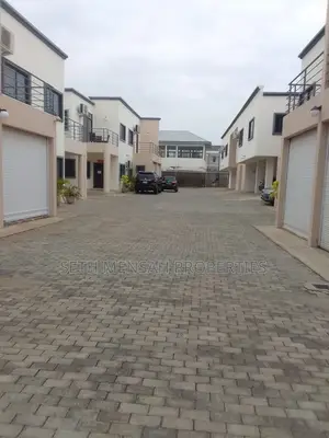 3bdrm House in Skm, US Embassy Area for Rent