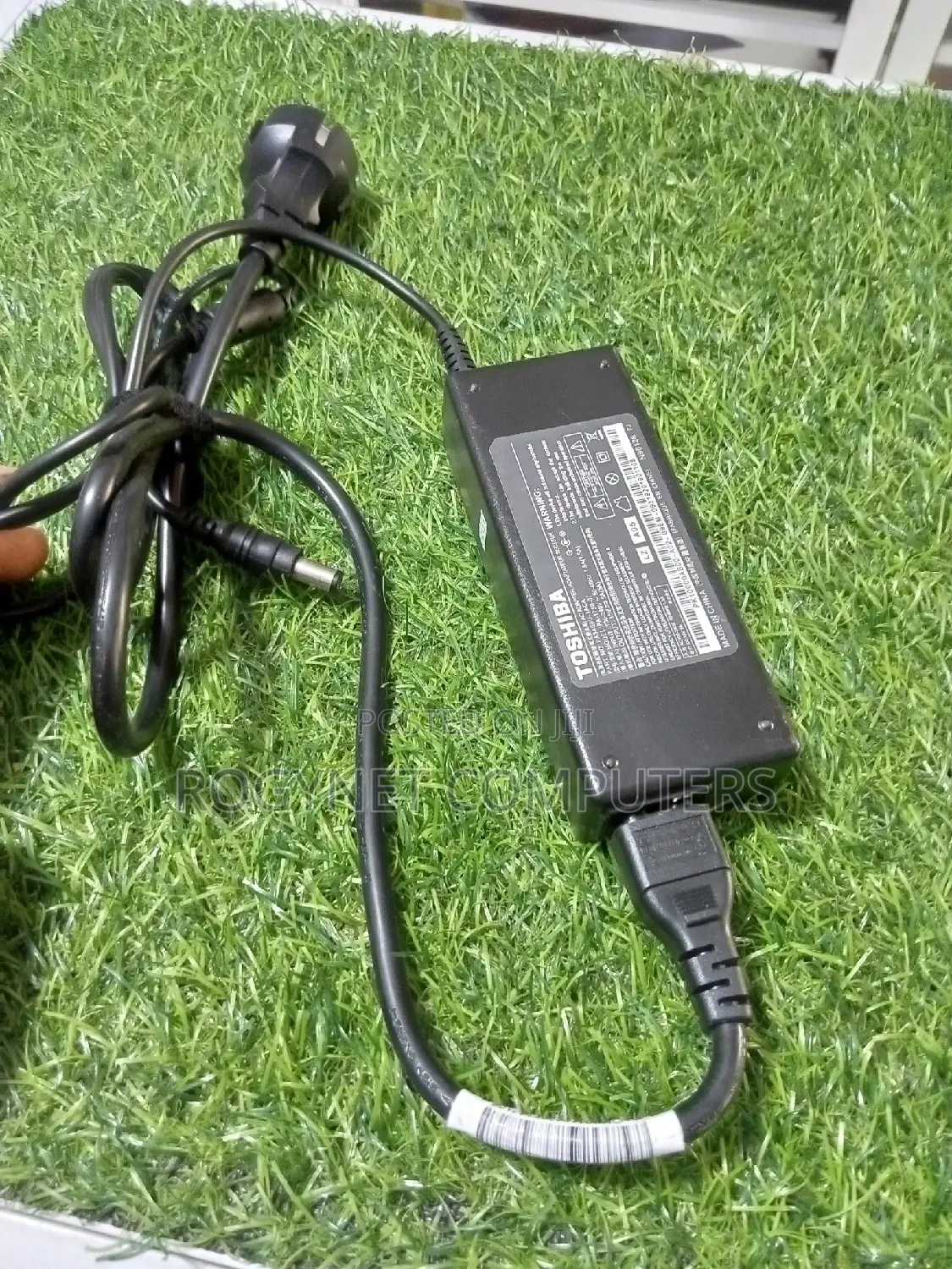 Toshiba 15v Laptop Charger