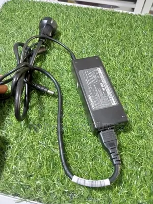 Toshiba 15v Laptop Charger