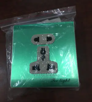 See Light 5pin Universal Socket