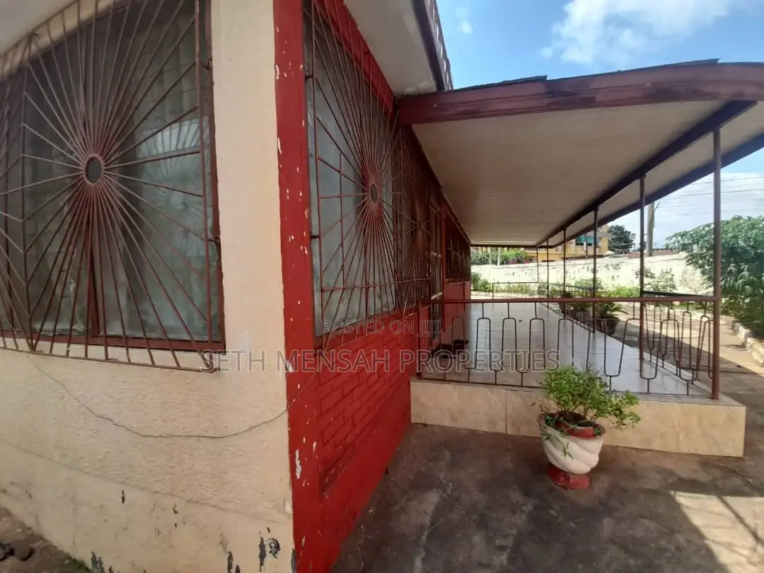 5bdrm House in 5 Bedroom House for for Sale