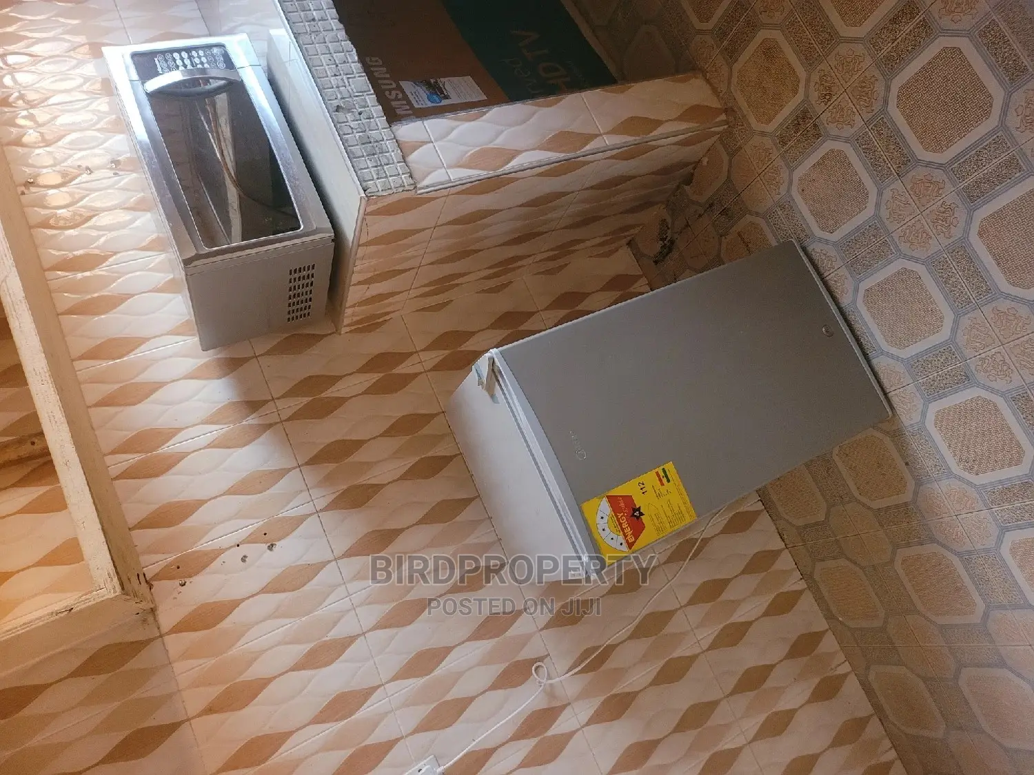 Furnished 1bdrm Room & Parlour in Birdproperty, East Legon for rent