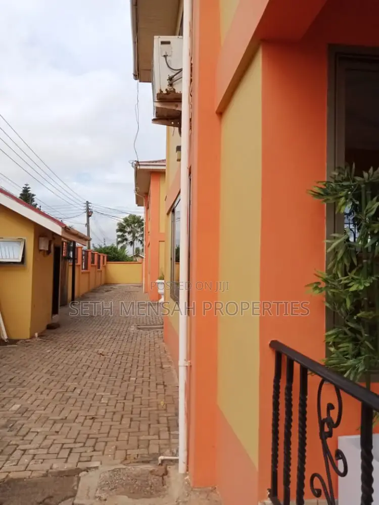3bdrm House in Seth Mensah, North Legon for rent