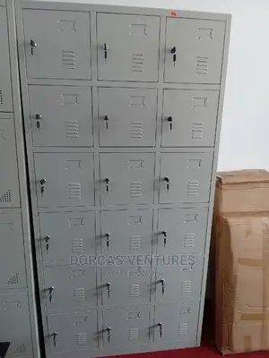 18 Doors Lockers