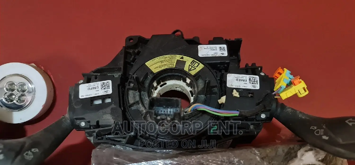 2012 - 2017 Ford Focus Horn Plate