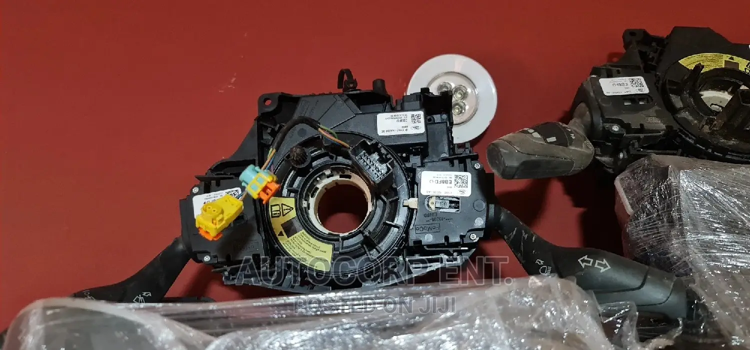 2012 - 2017 Ford Focus Horn Plate