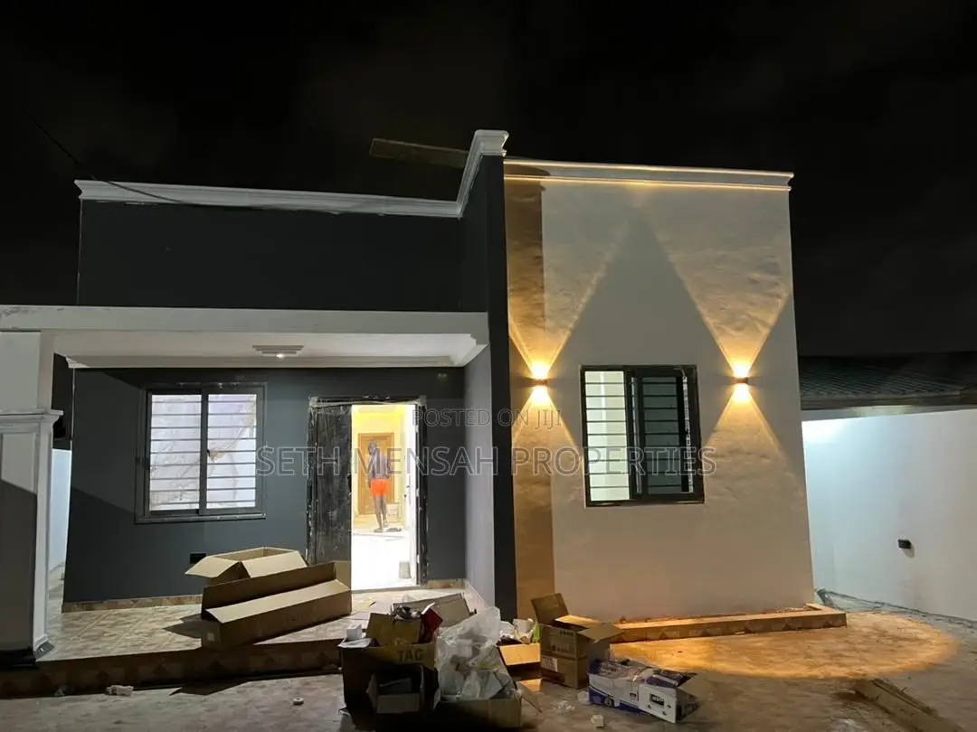 3bdrm House in Skm, Ashaley Botwe for Sale